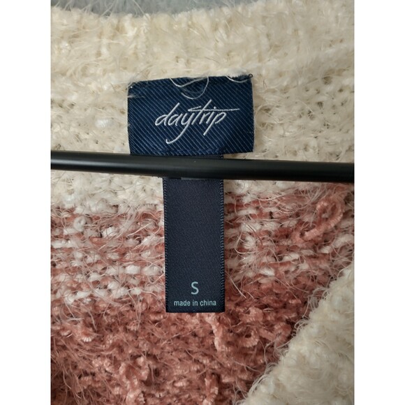 DayTrip Distressed Striped Fuzzy Sweater Sz S - Picture 7 of 7